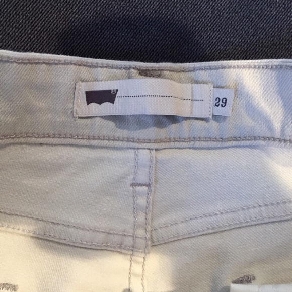 White jean shorts - Picture 2 of 4