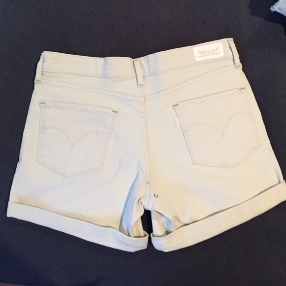 White jean shorts - Picture 3 of 4