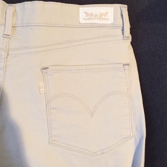 White jean shorts - Picture 4 of 4