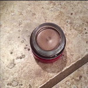 Extra lasting eyeshadow ink