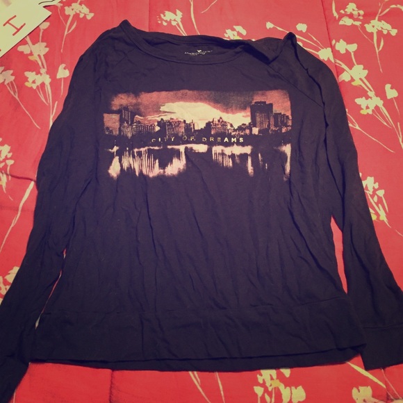 American eagle long sleeve shirt NEVER WORN