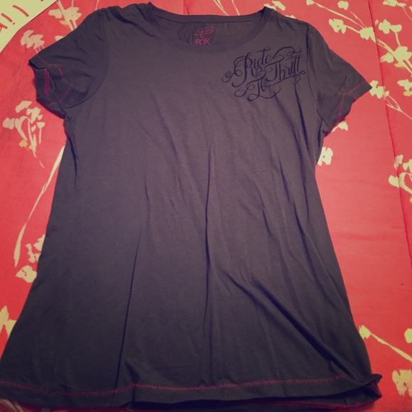 Fox tee. Medium