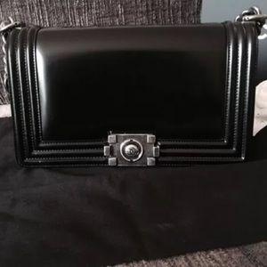 CHANEL MEDIUM BLACK SMOOTH CALFSKIN