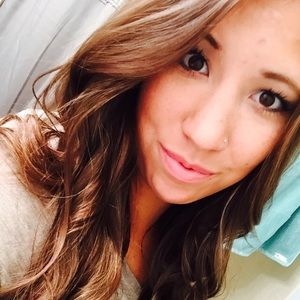 Meet your Posher, Jasmine