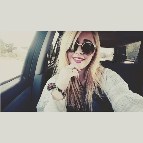 Meet your Posher, Mckenna