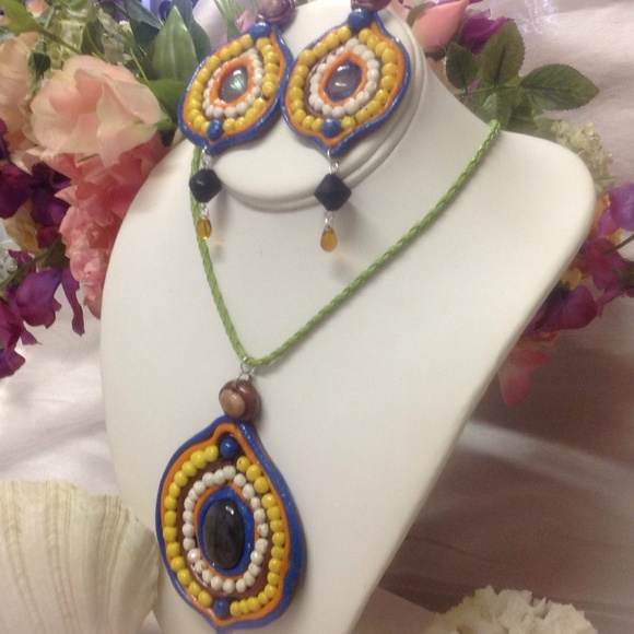 👘Handmade Labradorite, Polymer Clay Pendant Set - Picture 4 of 4