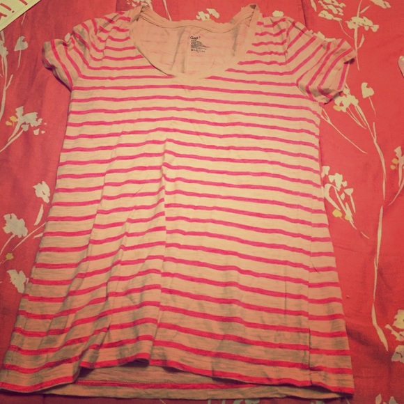 Gap tee