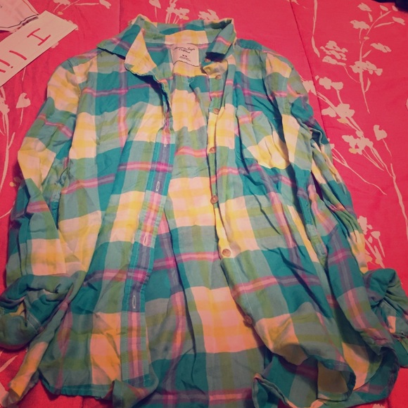 American eagle button down