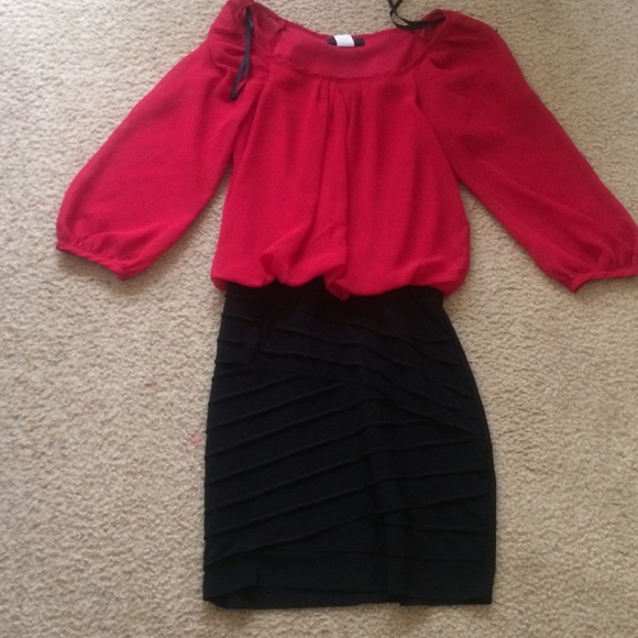 Dress - Picture 3 of 4