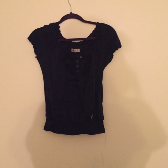 Hollister top