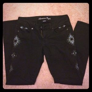 AE black embroidered skinny/straight jeans size 4