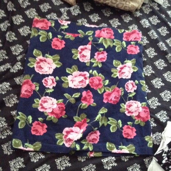 Floral pencil skirt