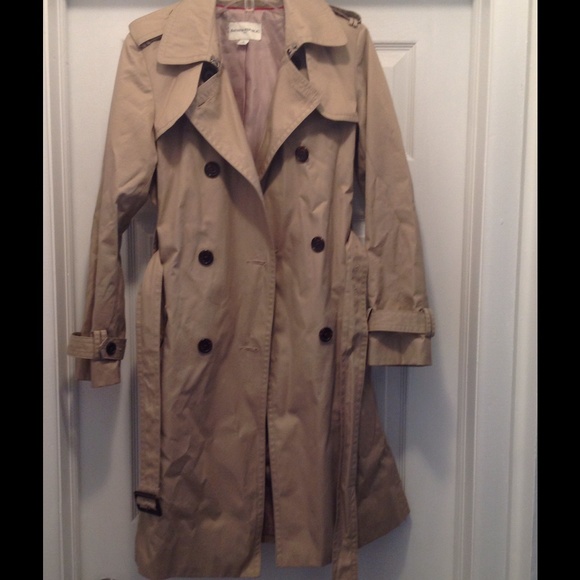 Banana Republic Jackets & Blazers - Banana Republic Trench Coat