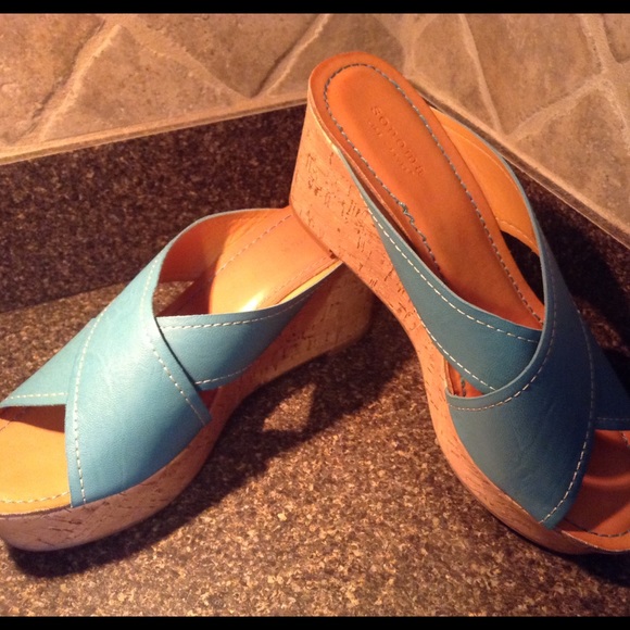 Never worn turquoise platform sandal