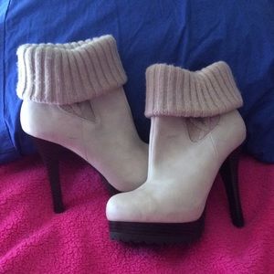 Jennifer Lopez sweater Booties