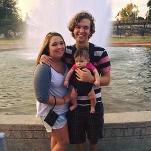 Meet your Posher, Kayla