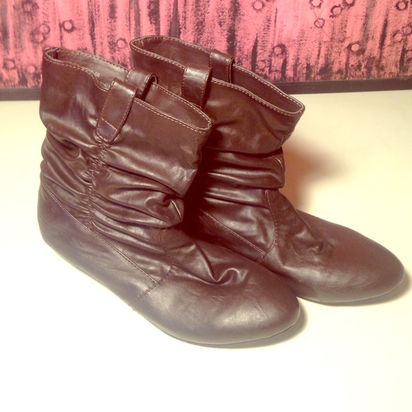 đ´Brown Leather Slouch Bootsđ´ DONATED! - Picture 1 of 4