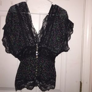 Supper cute laced button up top