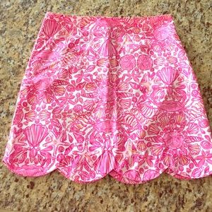Lilly Pulitzer size 2 scalloped bottom skirt
