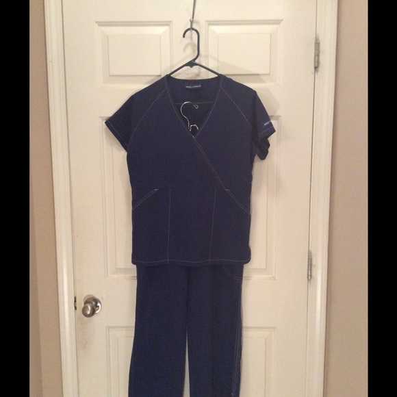 💖MedWear Navy Blue Scrub Set💖