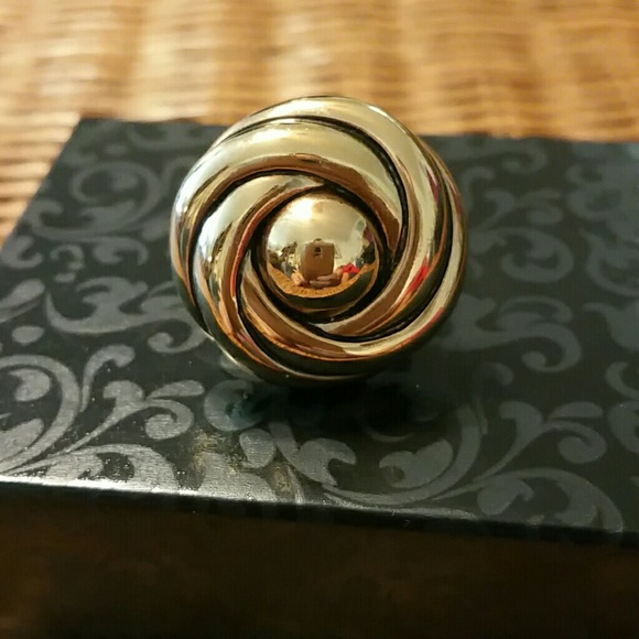 Gold tone ring