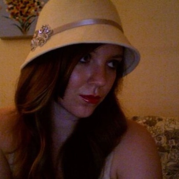 Meet your Posher, Carolyn - Picture 4 of 6