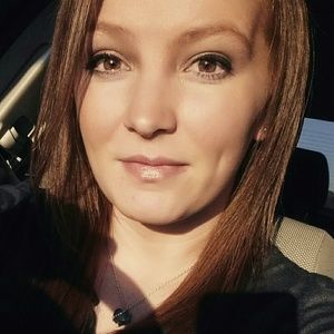 Meet your Posher, Christin