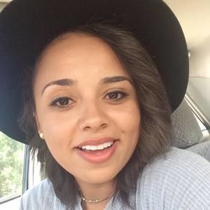 Meet your Posher, Victoria