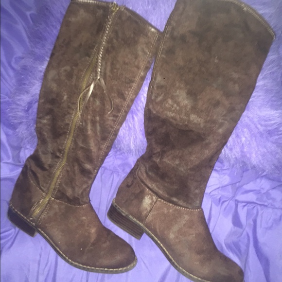 Riding boots
