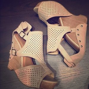 Gianni Bini Wedges