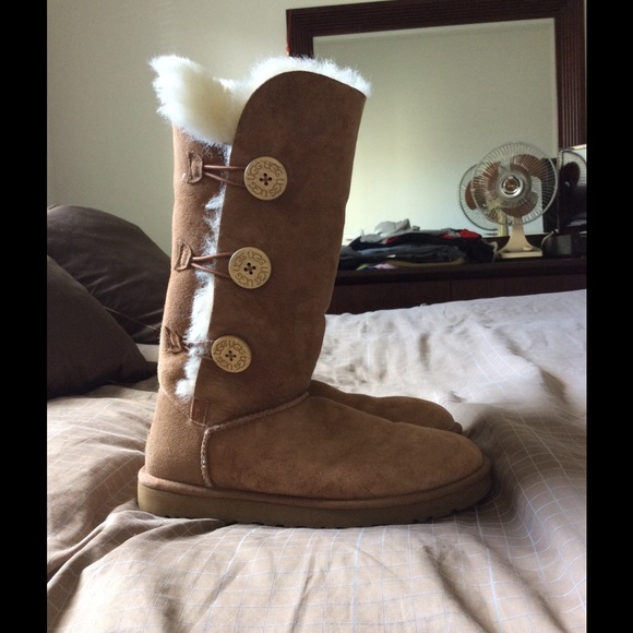 UGG Shoes - ❌SOLD❌ Tall Uggs