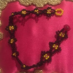 Black Daisy Floral Beaded Bracelet