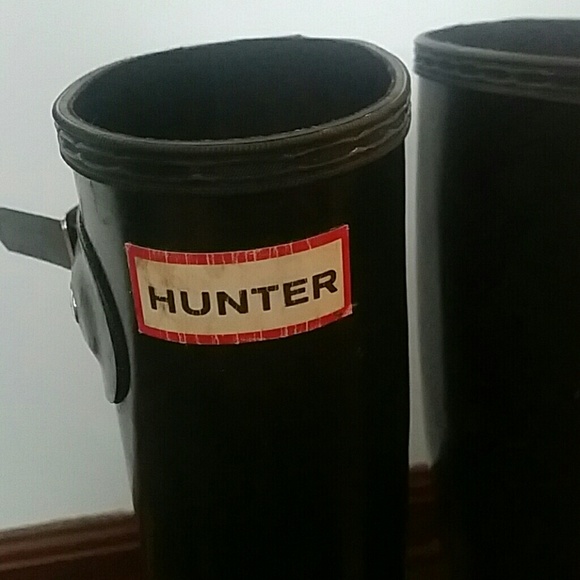 Girls Black Shiny Hunter Boots👢 - Picture 2 of 4