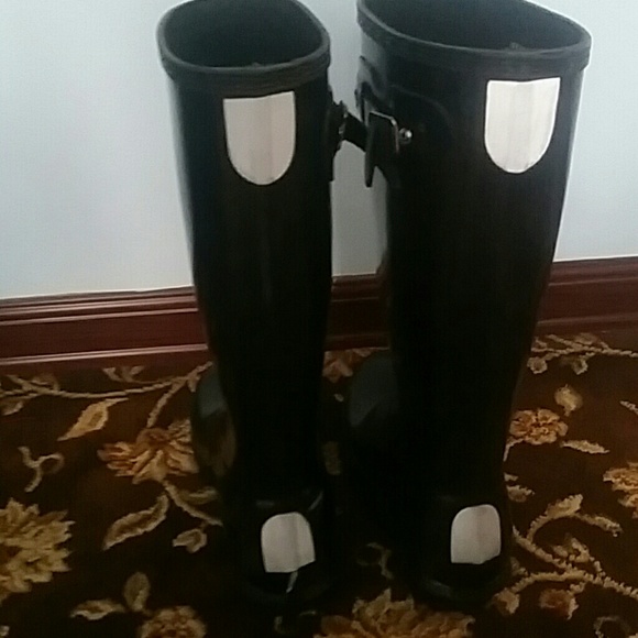 Girls Black Shiny Hunter Boots👢 - Picture 4 of 4