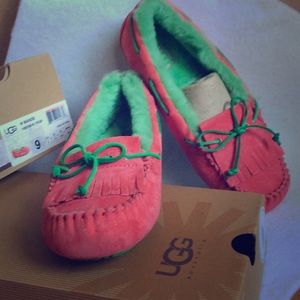 NIB UGG "Mandie" Strawberry red loafer