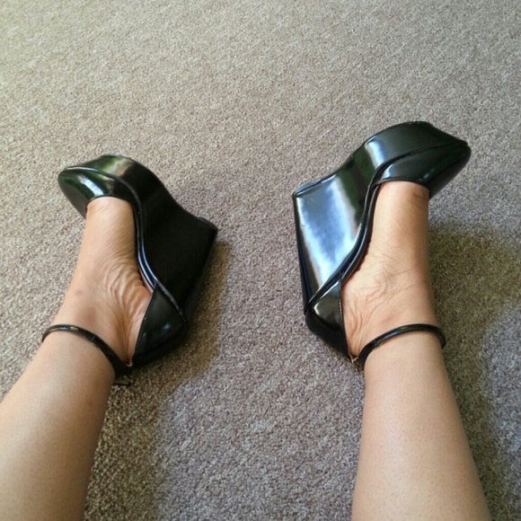 Zara Black Vamp Wedge