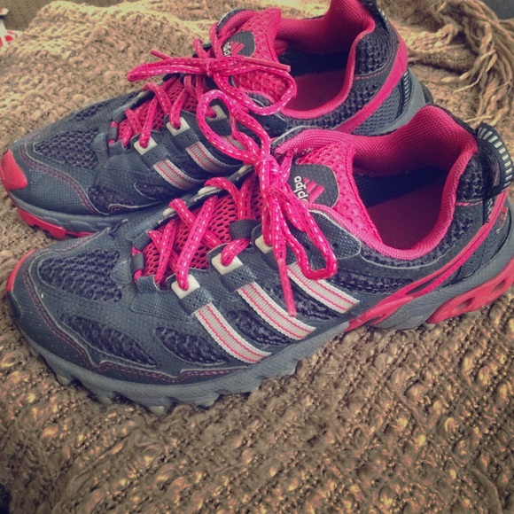 Adidas Kanadia Shoe Pink and Gray