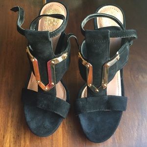 Beautiful Vince Camuto sandals