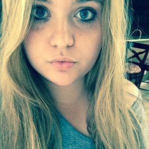 Meet your Posher, Alyssa