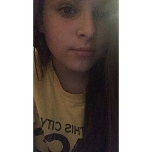 Meet your Posher, Avery