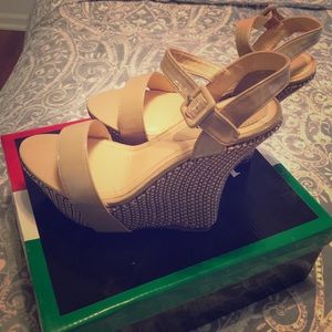 NEW IN BOX NEVER WORN BUCCO NUDE WEDGES!!!!!