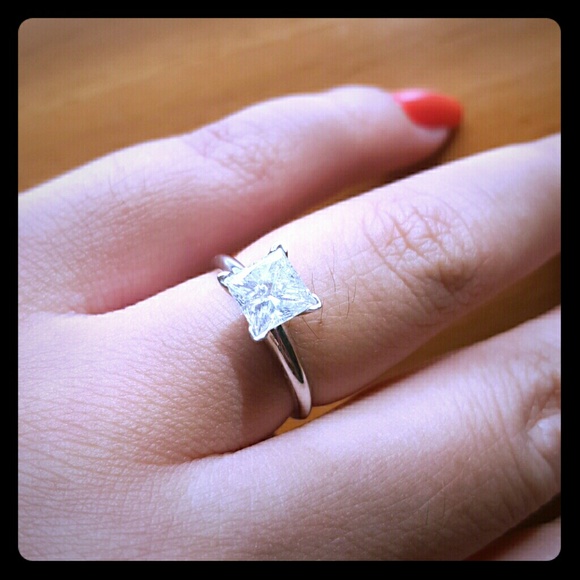Jewelry - 1.08CT diamond engagement ring