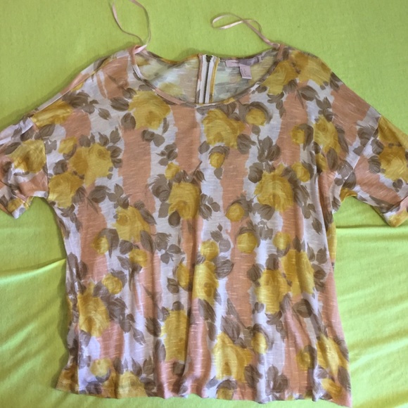 A cute blouse from Forever 21
