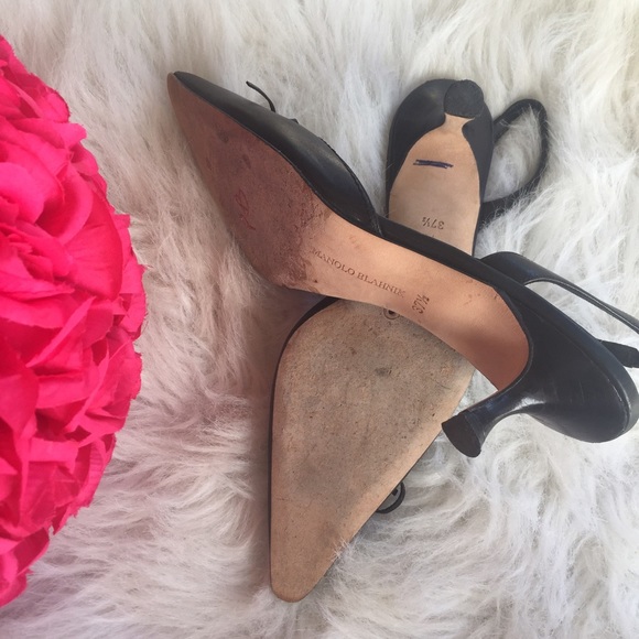 🔴Sold in bundle| Manolo Blahnik pointed heel - Picture 3 of 3