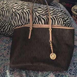 Michael kors bag!