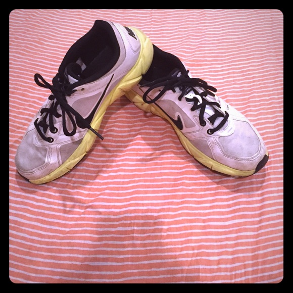 Nike Shoes - Nike training running shoes