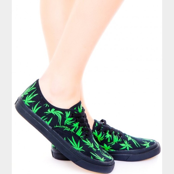 weed sneakers - Picture 3 of 3