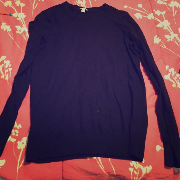 Gap sweater