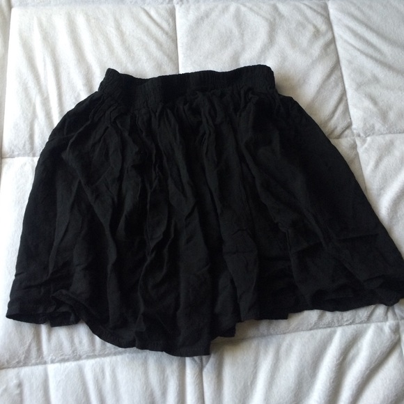 Black brandy Melville skirt
