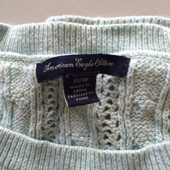 {AE Outfitters} Cable knit sweater - Picture 2 of 3